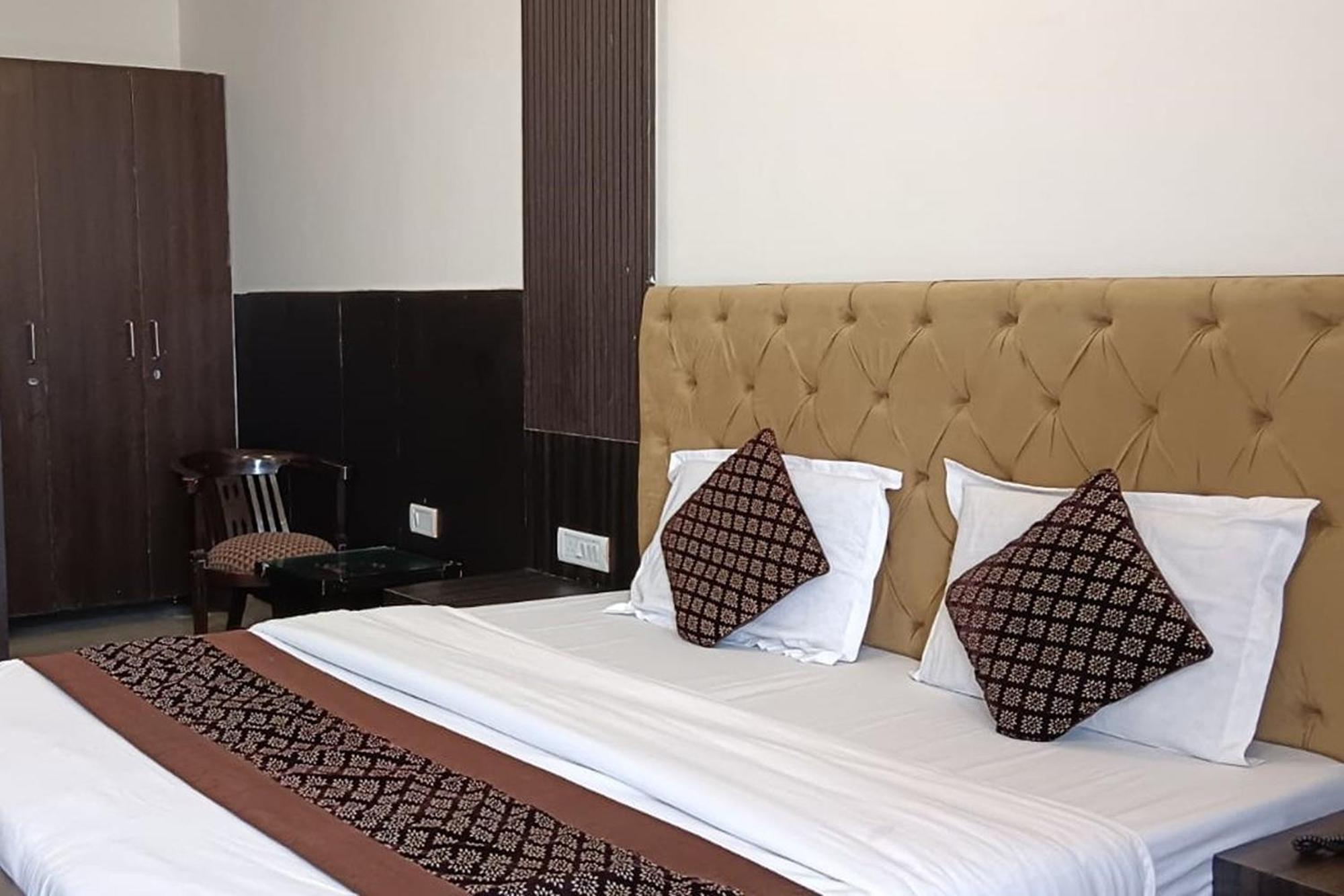 Hotel Shree Kanta Gurgaon Eksteriør billede
