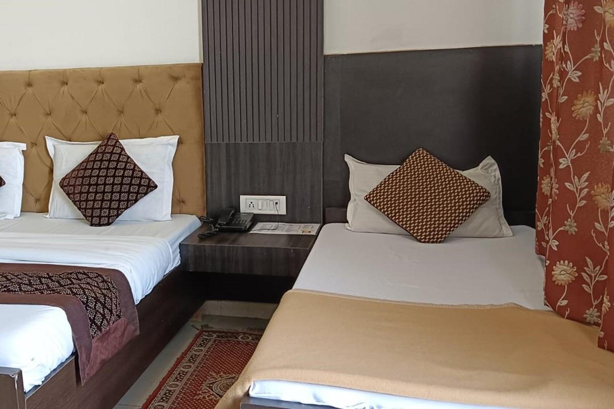 Hotel Shree Kanta Gurgaon Eksteriør billede