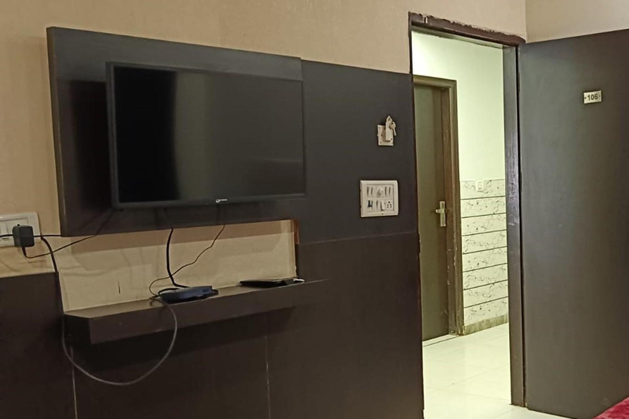 Hotel Shree Kanta Gurgaon Eksteriør billede