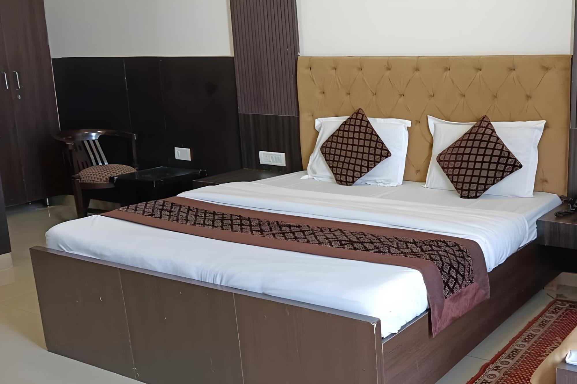 Hotel Shree Kanta Gurgaon Eksteriør billede