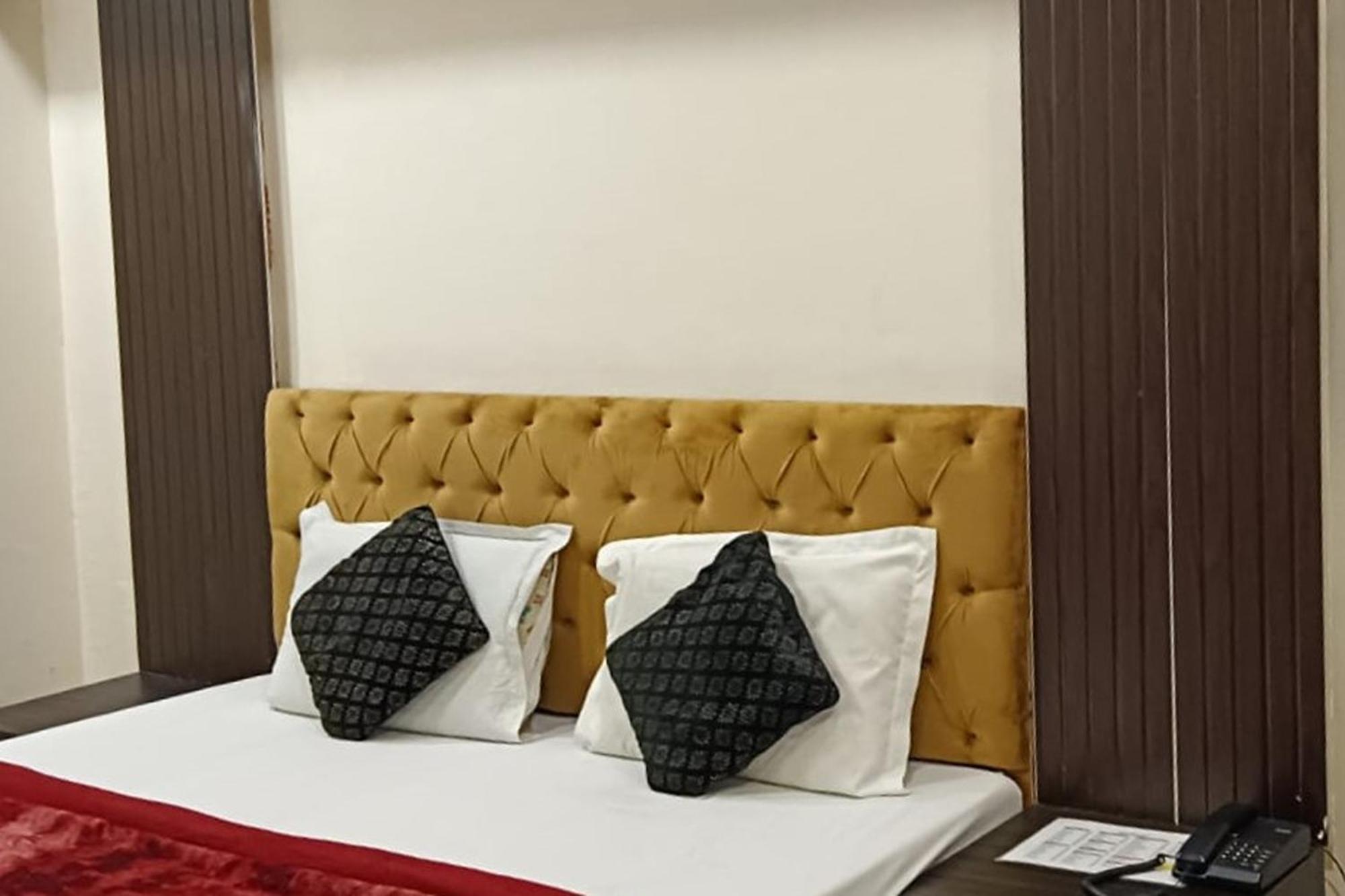 Hotel Shree Kanta Gurgaon Eksteriør billede