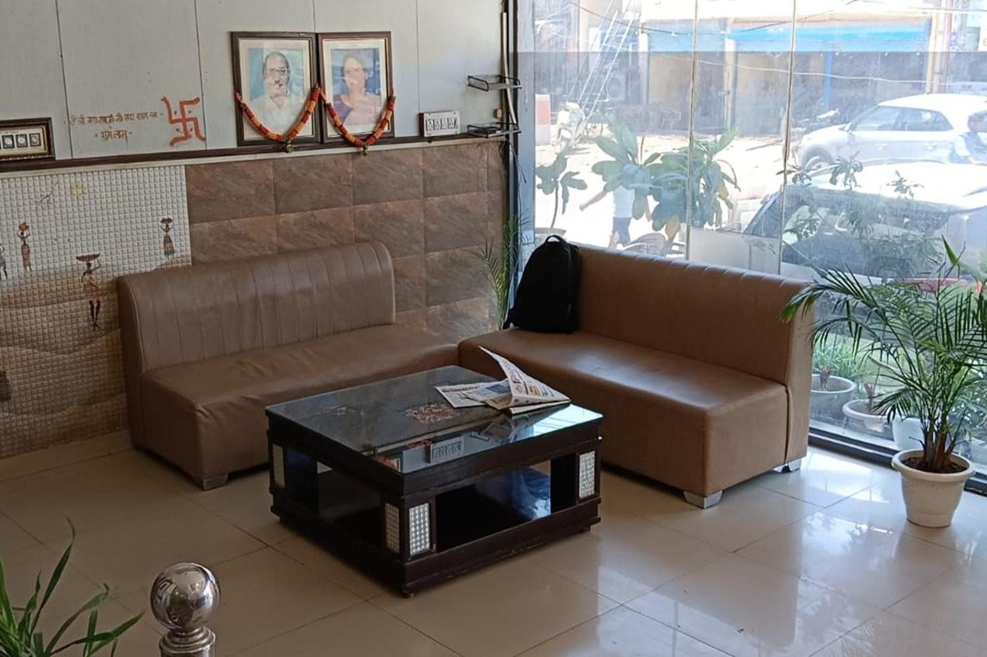 Hotel Shree Kanta Gurgaon Eksteriør billede
